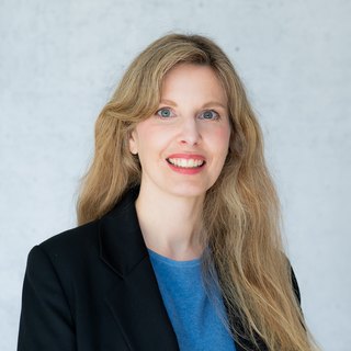 Prof. Dr. Anja Kürzinger